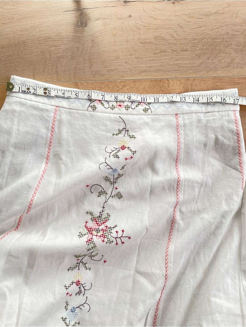 NWT CAMILA COELHO Embroidered White Two-Piece Set with Floral Motif - Picture 15 of 16